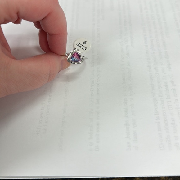 Ring - Picture 3 of 4